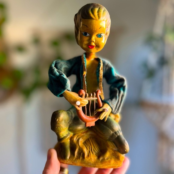 Vintage 1960s Figurine – Harp-Playing Elf / Sprite – Made in Hong Kong – 7” Tall - Picture 1 of 8